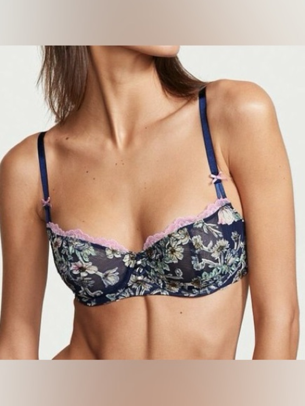 VICTORIA’S SECRET Dream Angels Wicked Push Up Navy Floral Embroidered Bra